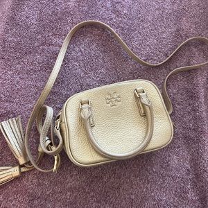 Tory burch small cross body gold